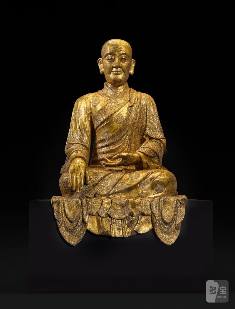 STATUE MONUMENTALE IMPÉRIALE D'UN MAÎTRE DE LA LIGNÉE DES KARMAPA EN BRONZE DORÉ  CHINE, DYNASTIE MING, XVE SIÈCLE - 图1